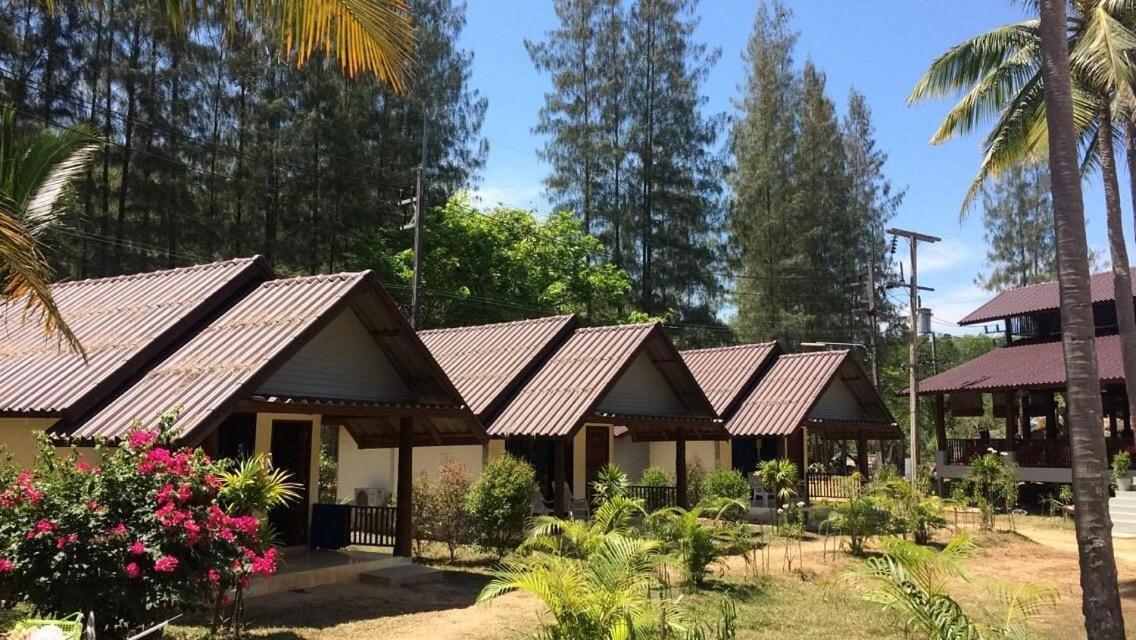 Koh Yao Noi Beach Resort Exterior photo